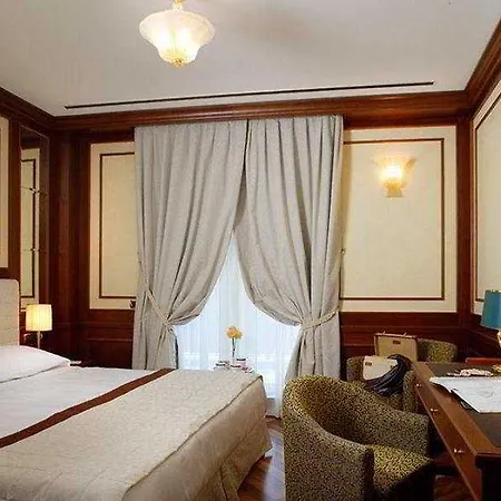 Manzoni 4*