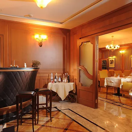 Ξενοδοχείο Manzoni 4*